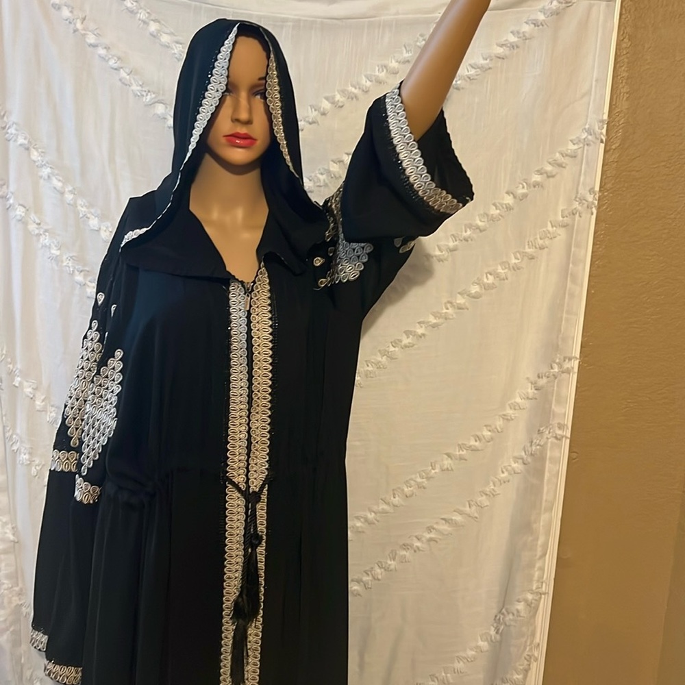 Turkish women abaya